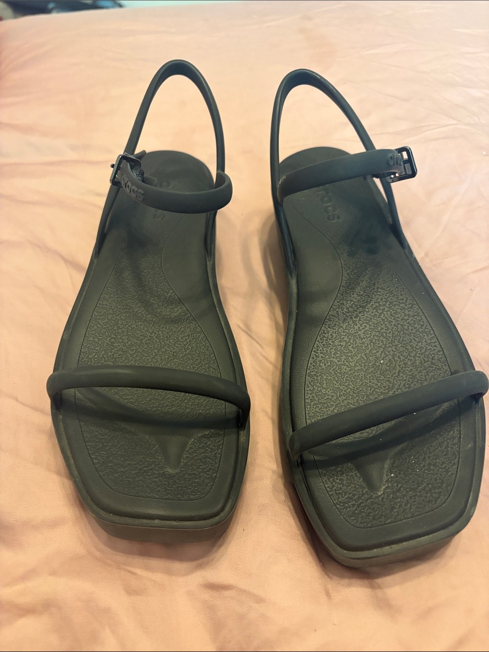 Crocs Miami Y Strap Platform Sandals